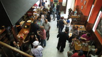 El restaurante ribadense La Cuchara de Palo ofrece sus menús diferentes para grupos y también prepara comida para llevar a casa. 