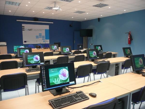 A aula CEMIT barreirense acolle dende hoxe un curso sobre administración electrónica. A actividade impartirase ata o 22 de xaneiro, en horario de 16 a 20 horas.