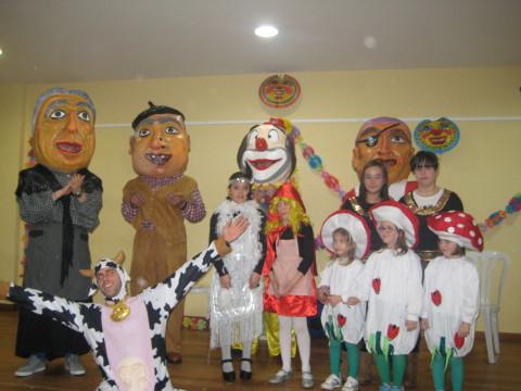 O centro sociocultural de San Cosme será escenario o vindeiro domingo, 15 de febreiro, do Festival de Entroido que organiza o Concello.