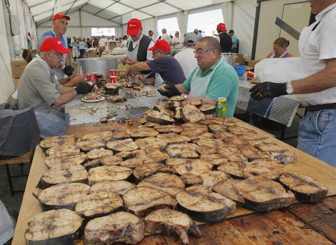 O Concello de Burela acolleu a presentación da XXXII Feira do Bonito, que se celebrará o 6 de agosto, e da décimo cuarta edición de Produart, que será do 5 ao 7 de agosto. 