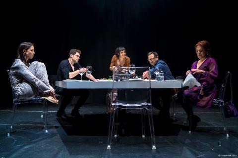 Ibuprofeno Teatro representará o 22 de outubro en Viveiro, no Teatro Pastor Díaz, a obra "Raclette". 