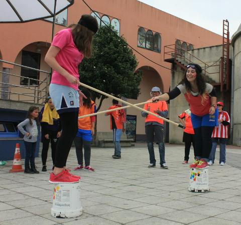 A Casa da Cultura de Burela acolle este sábado, 31 de outubro, os sketchs humorísticos dos participantes no obradoiro de teatro, que se celebrou este mes. 