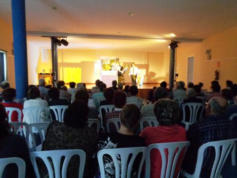O centro sociocultural Manuel Díaz Sampedro, de San Cosme de Barreiros, acolle este domingo, 25 de outubro, a obra de teatro "Soños cumpridos", do grupo Ardora.