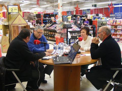 Este luns, 30 de novembro, haberá nova tertulia de Radio Voz A Mariña desde o Hipermercado Eroski de Ribadeo. 